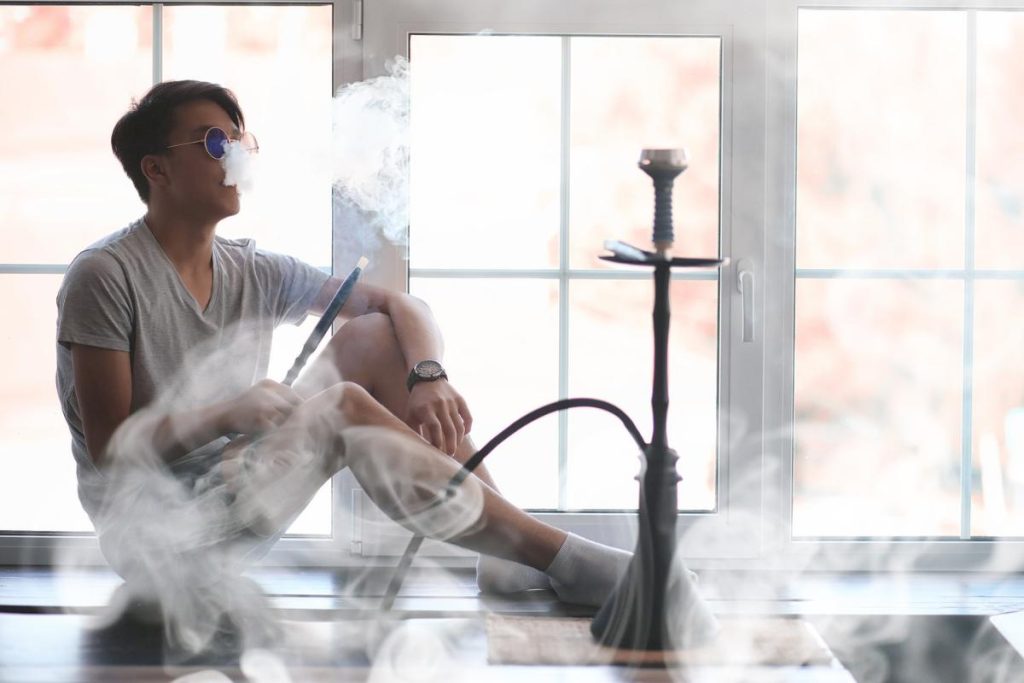 Hookah- The 7 Negative Impacts of Smoking on Respiratory Health!
